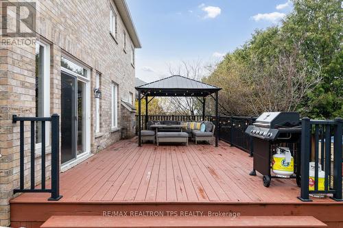 555 Kingsfield Loop, Oshawa, ON - Outdoor With Exterior