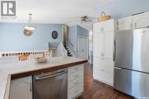 606 Hogg Crescent, Saskatoon, SK - Indoor Photo Showing Kitchen
