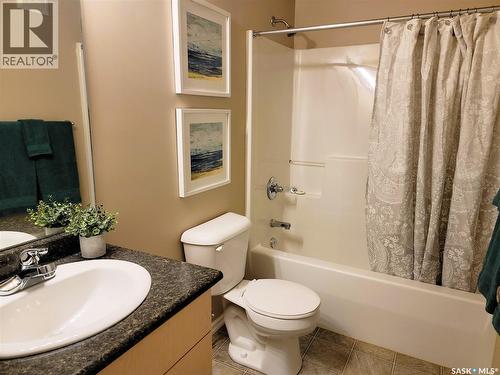 204 303 Lowe Road, Saskatoon, SK - Indoor Photo Showing Bathroom
