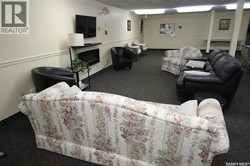 104 2013 Arlington Avenue, Saskatoon, SK - Indoor