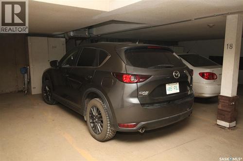 104 2013 Arlington Avenue, Saskatoon, SK - Indoor Photo Showing Garage