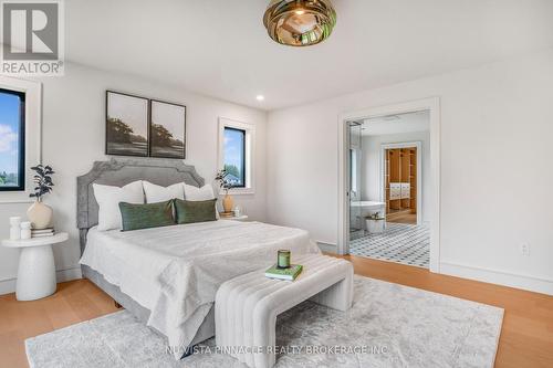 4108 Fallingbrook Road, London South (South V), ON - Indoor Photo Showing Bedroom
