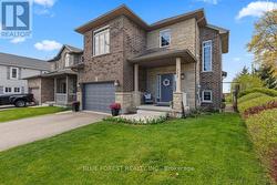332 ERIE STREET Central Elgin, ON N5L 1E3