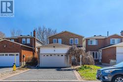 152 MCCURDY DRIVE E  Ottawa, ON K2L 2Z6