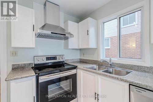152 Mccurdy Drive E, Ottawa, ON - Indoor Photo Showing Kitchen With Double Sink