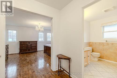 152 Mccurdy Drive E, Ottawa, ON - Indoor Photo Showing Bathroom