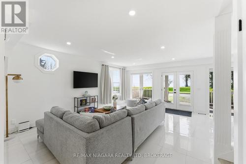 616 Lakeshore Road, Fort Erie (Lakeshore), ON - Indoor Photo Showing Other Room