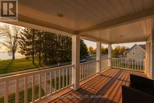 616 Lakeshore Road, Fort Erie (Lakeshore), ON - Outdoor With Deck Patio Veranda With Exterior