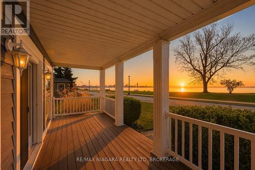 616 Lakeshore Road, Fort Erie (Lakeshore), ON - Outdoor With Deck Patio Veranda With Exterior