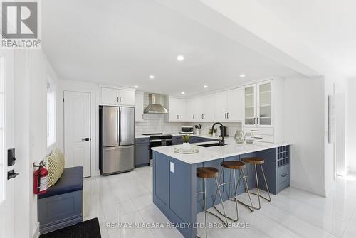 616 Lakeshore Road, Fort Erie (Lakeshore), ON - Indoor Photo Showing Kitchen