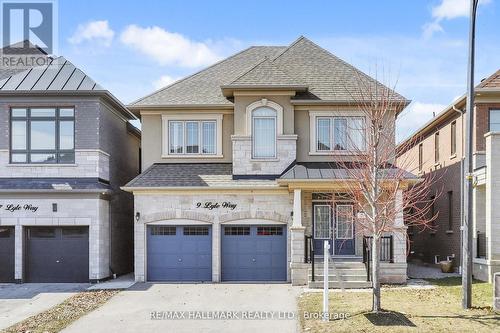 9 LYLE WAY E  Brampton, ON L6X 5P8