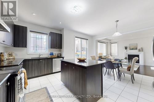 9 Lyle Way E, Brampton, ON - Indoor Photo Showing Kitchen
