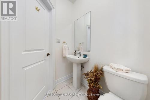 9 Lyle Way E, Brampton, ON - Indoor Photo Showing Bathroom