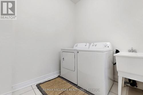 9 Lyle Way E, Brampton, ON - Indoor Photo Showing Laundry Room
