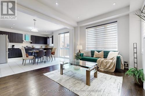 9 Lyle Way E, Brampton, ON - Indoor Photo Showing Living Room