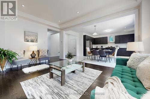 9 Lyle Way E, Brampton, ON - Indoor Photo Showing Living Room