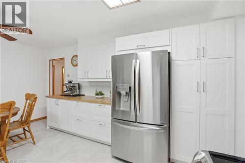 2127 Larabee Court, Burlington, ON - Indoor Photo Showing Kitchen