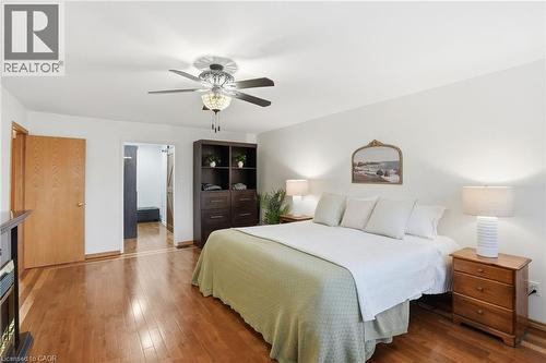 2127 Larabee Court, Burlington, ON - Indoor Photo Showing Bedroom