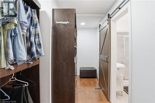 2127 Larabee Court, Burlington, ON - Indoor