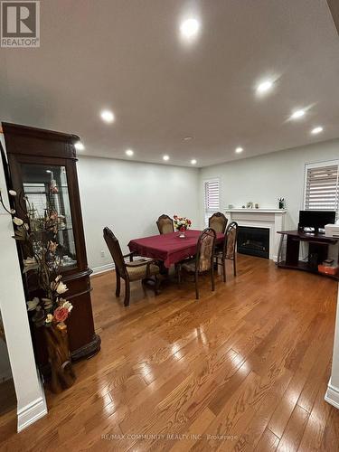 4332 Guildwood Way, Mississauga, ON - Indoor