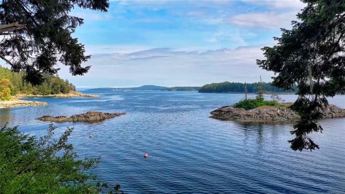 157 Menhinick Dr, Salt Spring, BC 