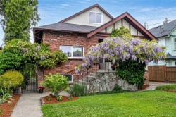 1730 Haultain St Victoria, BC V8R 2L2