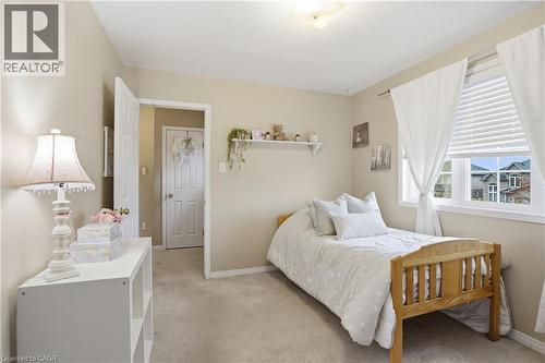 156 Provident Way, Hamilton, ON - Indoor Photo Showing Bedroom
