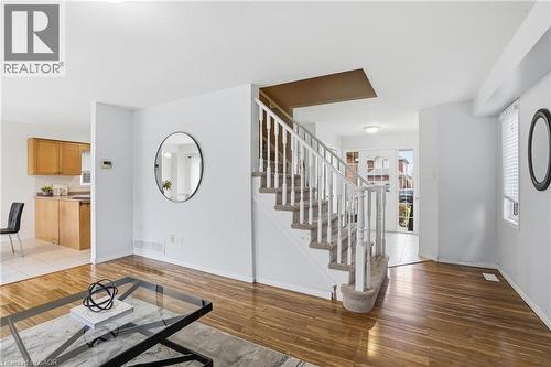 156 Provident Way, Hamilton, ON - Indoor Photo Showing Other Room