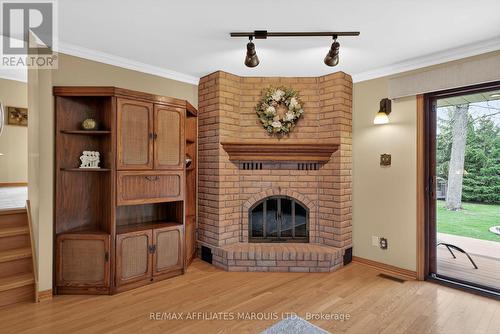 1130 Kennedy Drive, Cornwall, ON - Indoor Photo Showing Living Room With Fireplace