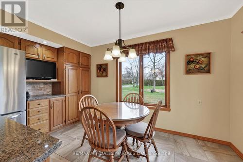 1130 Kennedy Drive, Cornwall, ON - Indoor Photo Showing Dining Room