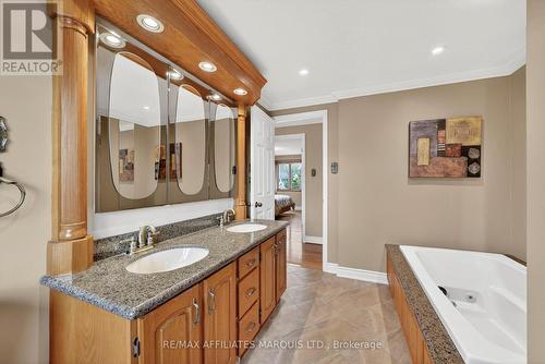 1130 Kennedy Drive, Cornwall, ON - Indoor Photo Showing Bathroom
