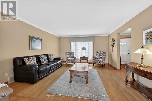 1130 Kennedy Drive, Cornwall, ON - Indoor Photo Showing Living Room