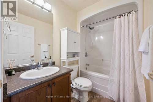 114 - 308 Watson Parkway N, Guelph (Grange Road), ON - Indoor Photo Showing Bathroom