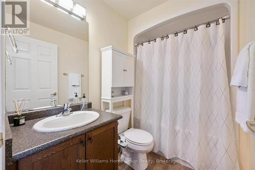 114 - 308 Watson Parkway N, Guelph (Grange Road), ON - Indoor Photo Showing Bathroom
