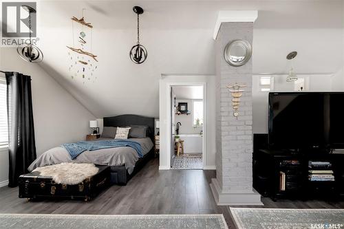 311 F Avenue S, Saskatoon, SK - Indoor Photo Showing Bedroom