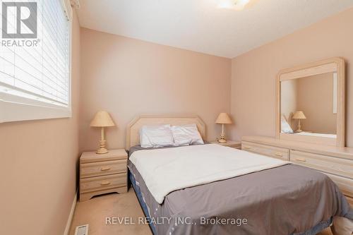4871 James Austin Drive, Mississauga, ON - Indoor Photo Showing Bedroom