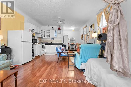 213 Lakeshore Road E, Mississauga, ON - Indoor