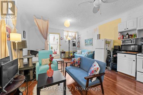 213 Lakeshore Road E, Mississauga, ON - Indoor Photo Showing Other Room