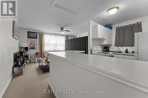 213 Lakeshore Road E, Mississauga, ON - Indoor