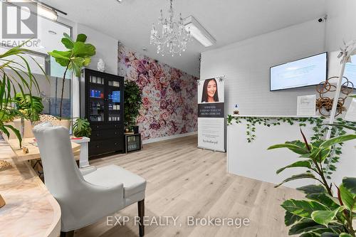 213 Lakeshore Road E, Mississauga, ON - Indoor Photo Showing Other Room