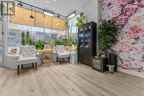 213 Lakeshore Road E, Mississauga, ON - Indoor Photo Showing Other Room