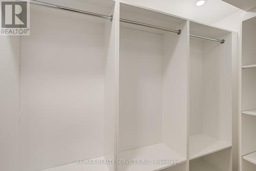 5133 Cherryhill Cres, Burlington, ON - Indoor With Storage