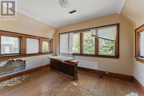 3056 Alexander Avenue, Windsor, ON - Indoor Photo Showing Other Room