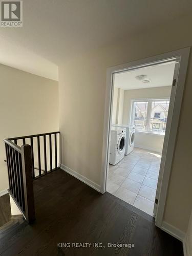 82 Sunflower Crescent, Thorold, ON - Indoor Photo Showing Laundry Room
