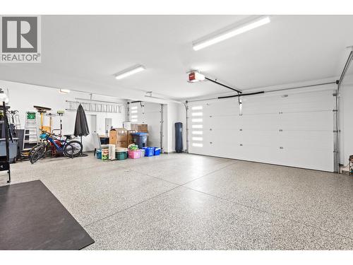 3643 Wild Rose Road, Kelowna, BC - Indoor Photo Showing Garage