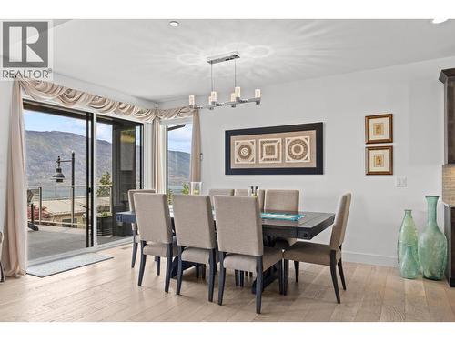 3643 Wild Rose Road, Kelowna, BC - Indoor Photo Showing Dining Room