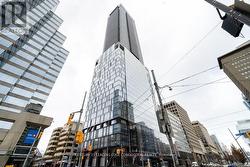 3906 - 488 UNIVERSITY AVENUE Toronto, ON M5G 1V2