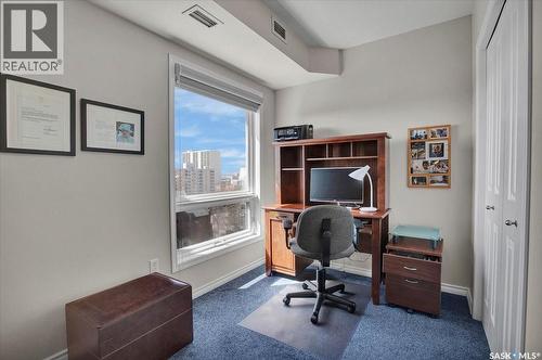 909 902 Spadina Crescent E, Saskatoon, SK - Indoor Photo Showing Office