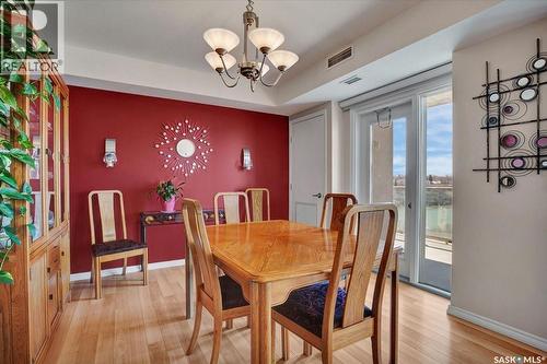 909 902 Spadina Crescent E, Saskatoon, SK - Indoor Photo Showing Dining Room