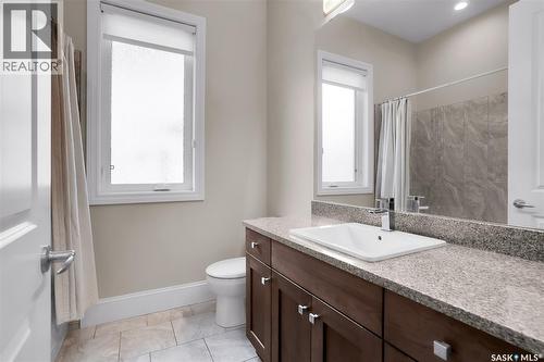 914 Paton Bay, Saskatoon, SK - Indoor Photo Showing Bathroom